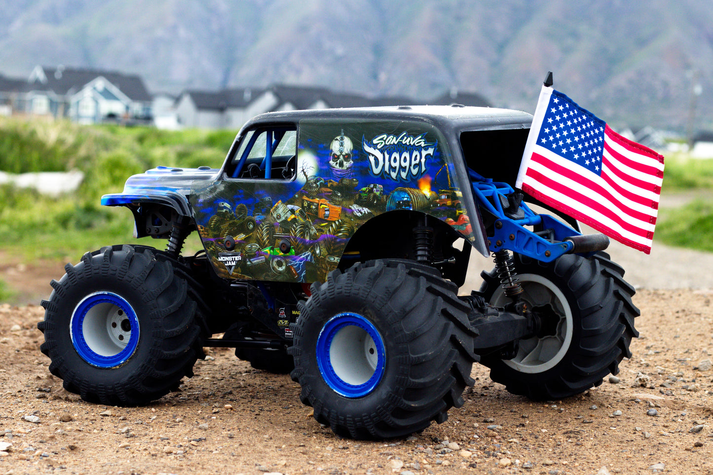 Losi full size LMT with American flag and Mount