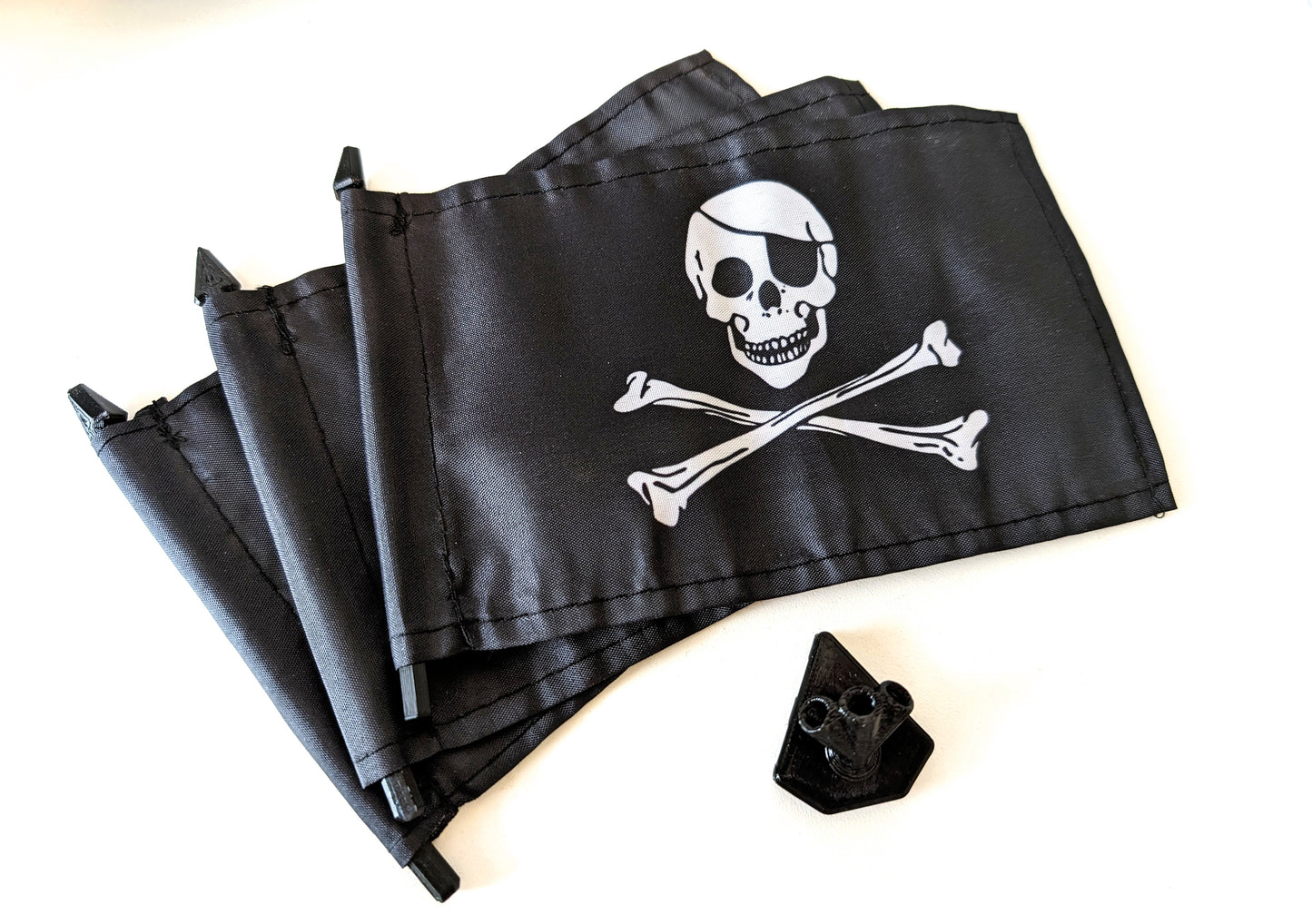 Losi LMT 1:10 scale three pirate flags and tripple mount