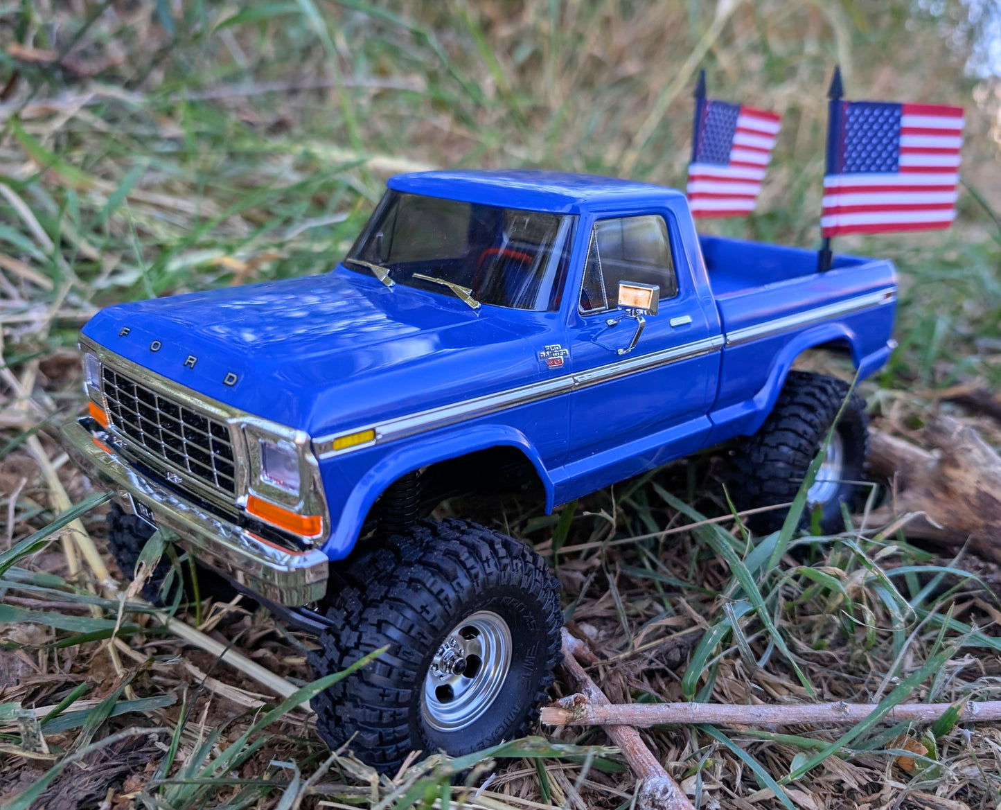 Truck Bed Flags and Mount for Mini 1:18 and 1:24th Scale RC